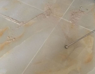 沽源瓷砖空鼓维修公司分享粘合剂选择不当在瓷砖铺贴过程中可能导致以下问题